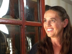 Brunette brune, Gorge profonde, Faciale, Mamie, Hard, Léchez, Mature, Chatte