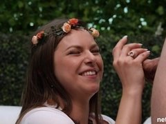 Wohlbeleibte schöne frauen, Grosser arsch, Blasen, Hundestellung, Handjob, Milf, Natürlich, Im freien