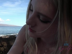 Playa, Novia, Pajear, Orgasmo, Al aire libre, Pov, Tragarse, Mojado
