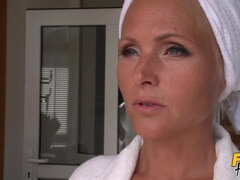 美女, バイセクシャル, ブロンド, 気狂い, 指いじり, オマンコ, シャワー, 濡れ