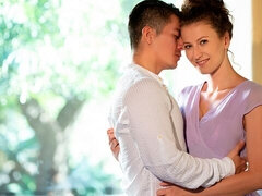 Gros cul, Grosse bite, Sucer une bite, Brunette brune, En levrette, Masturbation, Pénis, Maigrichonne