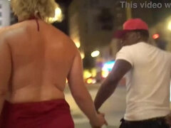 Cul, Blonde, Sucer une bite, Robe, Exhib, Léchez, Public, Chatte