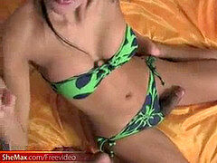 Sperma shot, Seksspeelgoed, Handbeurt, Aftrekken, Ladyboy, Shemale, Tieten likken, Speelgoed