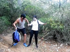 Grosser arsch, Grosser schwanz, Grosse titten, Blasen, Braunhaarige, Hundestellung, Im freien, Dürr