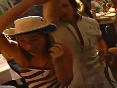 着衣女と全裸男, ダンス, グループ, ストリップ
