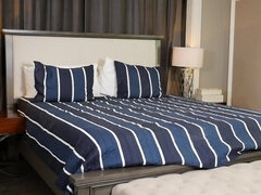 Gros seins, Brunette brune, Plantureuse, Hd, Lesbienne, Mère que j'aimerais baiser, Maman, Nénés