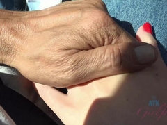 Leie, Blasen, Braunhaarige, Fingern, Freundin, Handjob, Pov, Rasiert