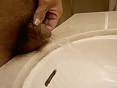 Asian Piss in the Sink