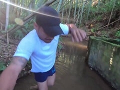 Leie, Tussi, Grosser arsch, Vollbusig, Fett, Monster, Öffentlich, Titten