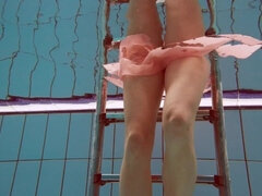 Cul, Gros seins, Fétiche, Piscine, Public, Solo, Adolescente, Serré