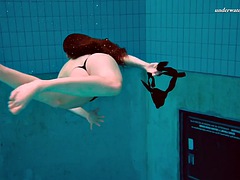 Adolescente, Bajo el agua