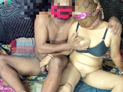 Tante, Bukkaké, Femme dominatrice, Indienne, Embrassement, Petite femme, Chatte, Jarretelles