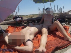 フェラチオ, 捕まる, チン, 露出狂, フランス人, 手コキする, オナニー, 淫乱熟女