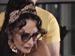 デカパイ, ぽちゃ, エロ熟女, 手コキする, なめる, 下着, 熟年, フェラする