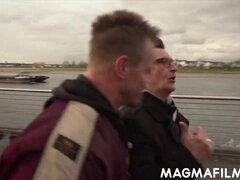 Жопа, Минет, Брюнетки, Постарше, Член, Дрочит, Сосущие, Втроем