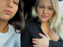 Gros seins, Embrassement, Masturbation, Mère que j'aimerais baiser, Nénés