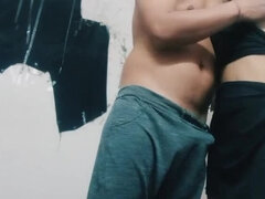 18 jahre, Blasen, Handjob, Selbstgemacht, Indisch, Massage, Orgasmus, Erotischer film