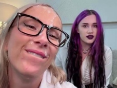 Blondine, Fußfetisch, Handjob, Erniedrigung, Flotter dreier
