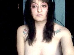 Amateur, Rondelette, Grosse, Mère que j'aimerais baiser, Nue  à poil, Solo, Tatouage, Laide