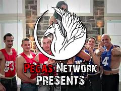 Tetas grandes, Grupo, Sexo duro, Masturbación, Al aire libre, Fiesta, Público, Tetas