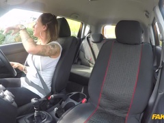 Enthousiasteling, Grote mammen, Pijpbeurt, Auto, Sperma, Buiten, Gezichtspunt, Kut duiken