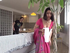 Grosse bite, Gros seins, Sucer une bite, Brunette brune, Brutal, Faciale, Indienne, Épouse