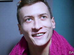 Arsch, Tussi, Hundestellung, Handjob, Natürlichen titten, Dusche, Tätowierung, Nass