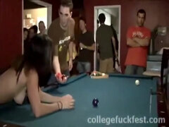 Enthousiasteling, Universiteit, Hondjeshouding, Groep, Hardcore, Feest, Openbaar, Plagen