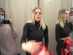 Amateur, Rubia, Mamada, Pareja, Al aire libre, Perforación, Pov, Público