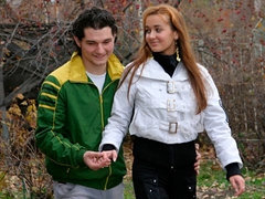 Rubia, Morena, Loco, Estilo perrito, Pajear, Al aire libre, Medias largas, Adolescente