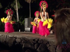 Жопа, Блондинки, Пальцем, Мастурбация, На природе, Крошечные, На публике, Молоденькие