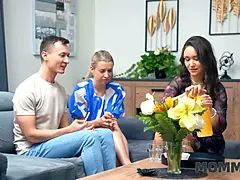 Grote lul, Bizar, Bruinharig, Bedriegen, Rijpe lesbienne, Moeder die ik wil neuken, Schreeuwen, Tieten likken