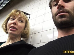 In den arsch, Bad, Grosser schwanz, Blondine, Blasen, Süss, Hundestellung, Öffentlich