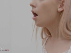 Tetas grandes, Morena, Tetona, Linda, Checa, Sexo duro, Orgasmo, Adolescente