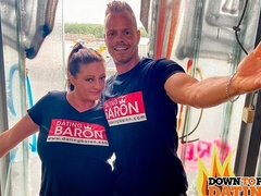 Amateur, Gros cul, Grosse bite, Sucer une bite, Brunette brune, Plantureuse, En levrette, De plein air