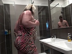 Fat mommy has no time to fuck