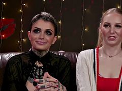 Nana, Bondage domination sadisme masochisme, Domination, Pieds, Fétiche, Lesbienne, Lingerie, Tatouage