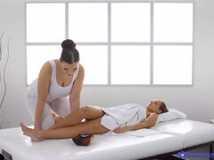 Morena, Lesbiana, Lamidas, Masaje, Natural, Aceite, Coño, Mojado