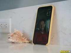 Tetas grandes, Mamada, Engañando, Atragantadas, Latina, Perforación, Paja con tetas, Voyeur