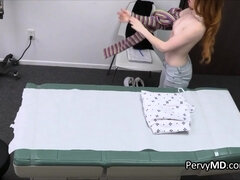 18 jaar, Enthousiasteling, Arts, Kantoor, Klein, Zwanger, Kut duiken, Tiener