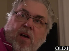 Old man has great sex with his younger girlfriend in the morning