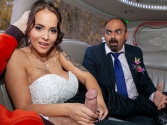 Anaal, Grote kont, Grote lul, Brijd, Bruinharig, Auto, Moeder die ik wil neuken, Vrouw