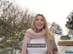 Sucer une bite, Européenne, Seins naturels, De plein air, Pov, Public, Timide, Espagnole