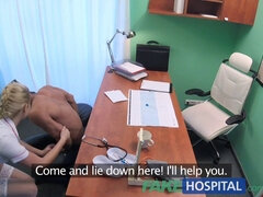 Blasen, Handjob, Krankenschwester, Muschi, Reiten, Rasiert, Strümpfe, Titten