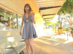 Anal, Vestido, Extremo, Penetracion con dedos, Tacones, Masturbación, Público, Solo