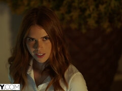 In den arsch, Braunhaarige, Paar, Schwanz, Hardcore, Hotel, Hausmädchen, Flotter dreier