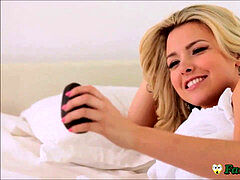 Lesbisch, Milf, Mutti, Schwestern, Stiefmutter, Taboo, Jungendliche (18+), Flotter dreier