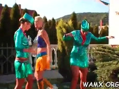 Enthousiasteling, Blond, Bruinharig, Vrouwen gevecht, Groep, Lesbisch, Feest, Nat