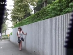 Japanese babe gushes piss