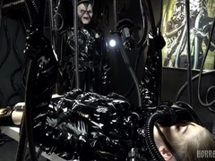 Anal, Bondage domination sadisme masochisme, Bizarre, Éjaculation interne, Fétiche, Hard, Latex, Masque